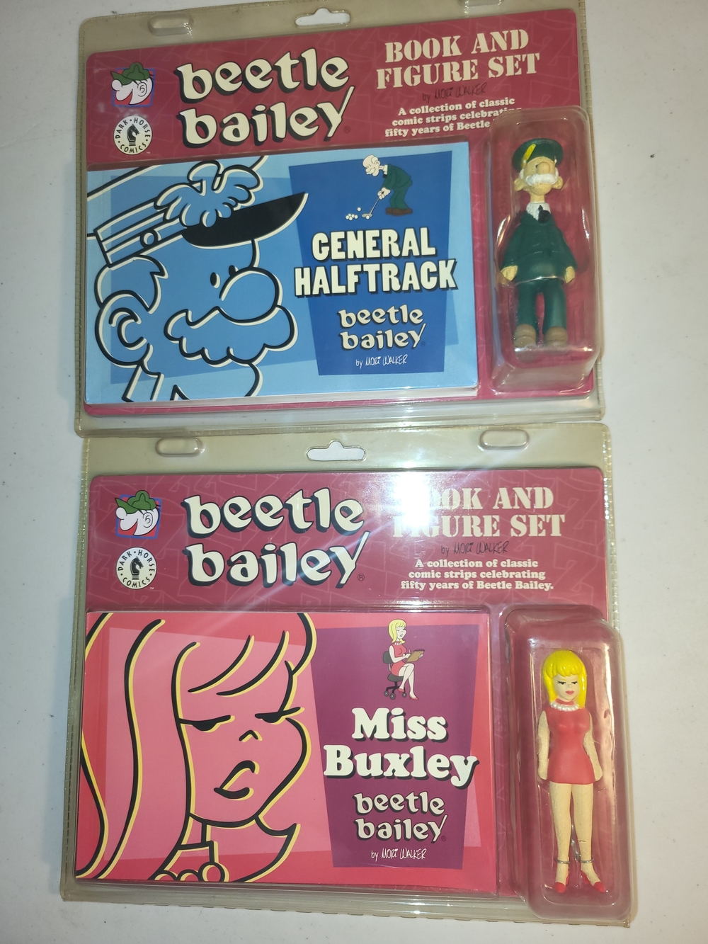 Beetle Bailey Book & Figure Set - General Halftrack (Green) & Miss Buxley (Pink)